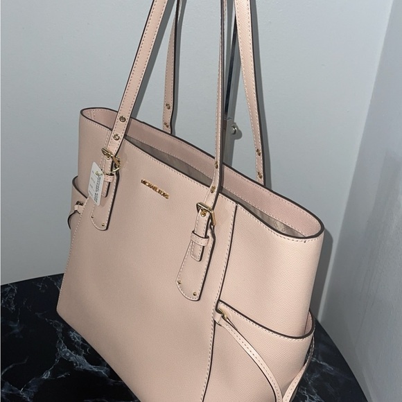 MICHAEL KORS Handbag Voyager Bag EW Tote Leather Bag Soft Pink AUTHENTIC NWT - Picture 9 of 15